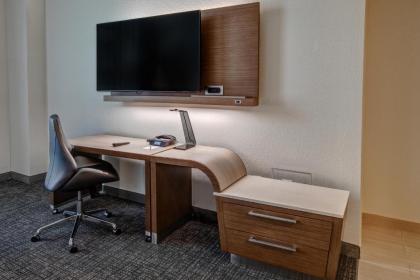 Courtyard by Marriott Dulles Airport Herndon - image 14